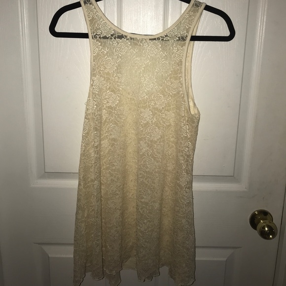 All lace cream colored flowy tank - Picture 2 of 3